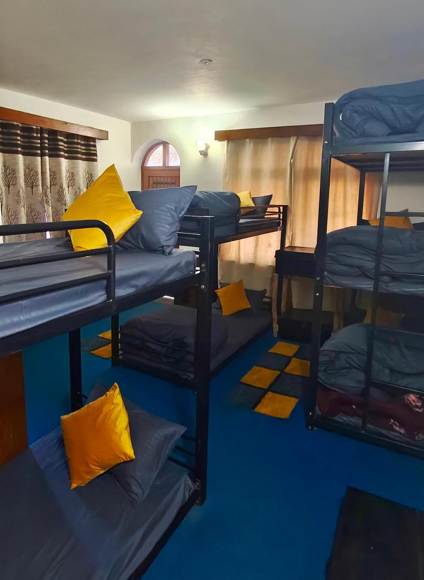 Ostello Basecamp Manali Esterno foto